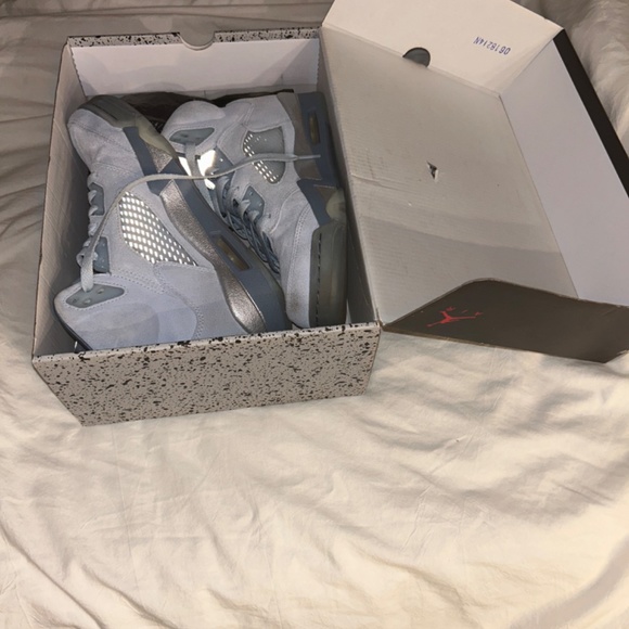 Women's Jordan 5 Retro Bluebird Ice/Blue Graphite - Picture 7 of 8